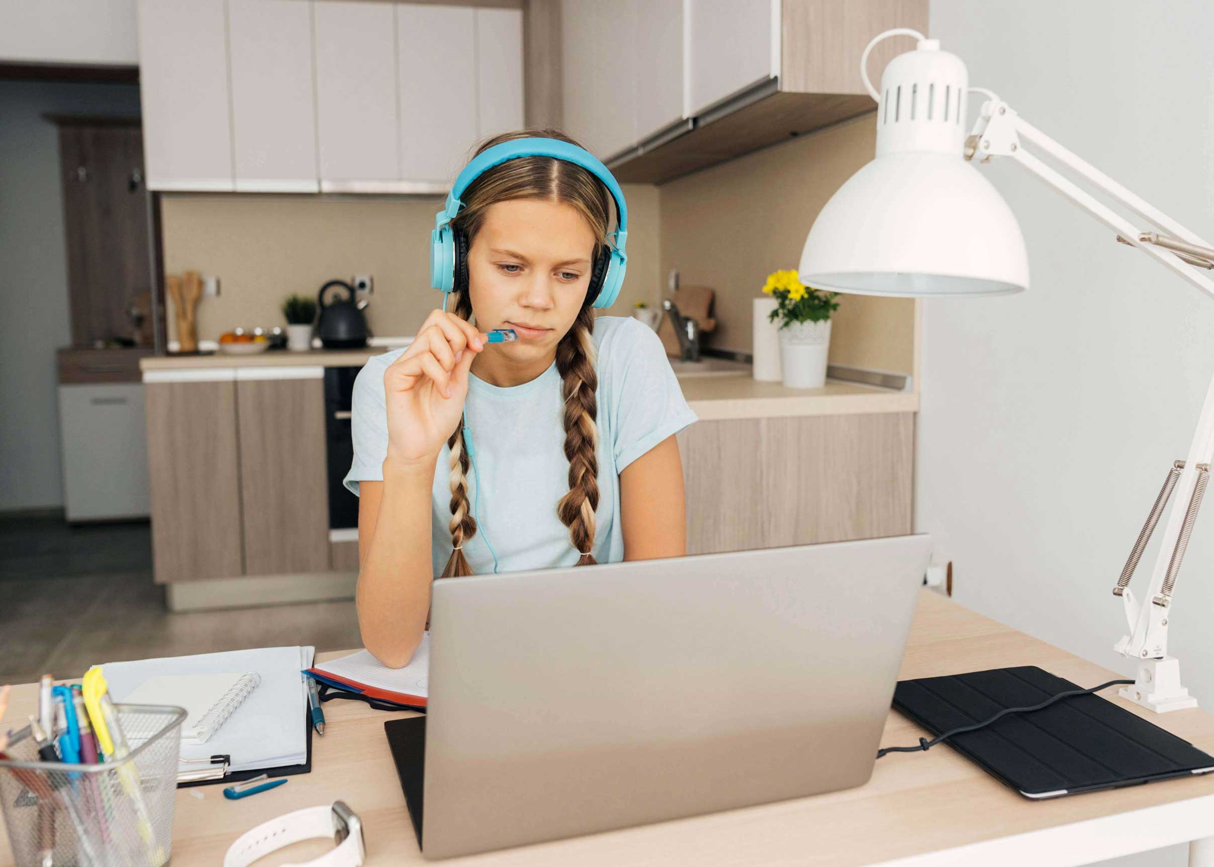 Online AP and Honors Courses for College-Bound Students
